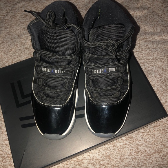 Jordan 11 space jams - Picture 1 of 5